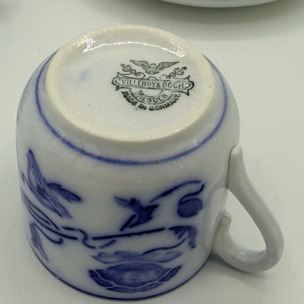 Antique Villeroy & Boch Dresden Blue Demitasse Cups Saucers Porcelain Germany - Picture 7 of 12